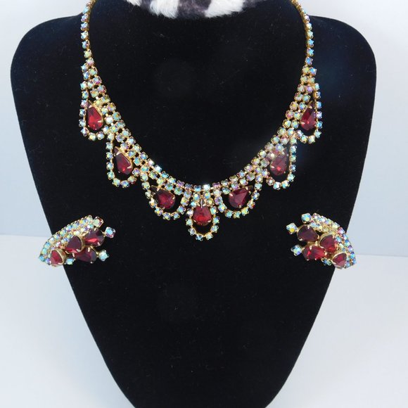 Vintage Rhinestone Necklace & Earrings one - Picture 5 of 5